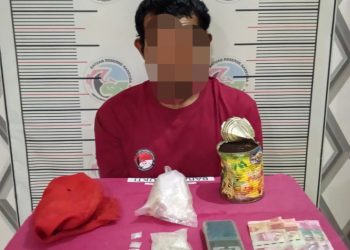 petugas mengamankan seorang pria berinisial M (32), warga Desa Krueng Seumayam, Kecamatan Darul Makmur, Kabupaten Nagan Raya.