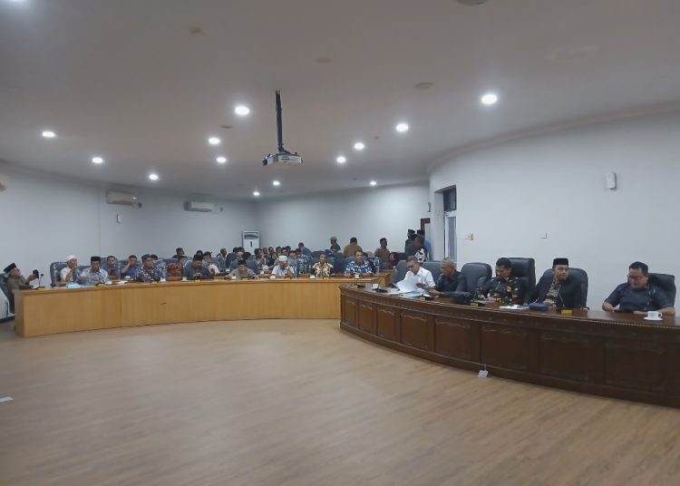 Suasana ruang sidang Komisi I DPRD Kampar