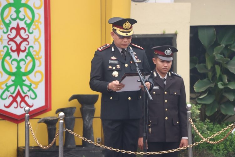 Polres Kotim menggelar upacara peringatan Hari Kesaktian Pancasila dipimpin langsung oleh Kapolres Kotim dan diikuti oleh seluruh Pejabat Utama (PJU) dan personel Polres Kotim di halaman mapolres Kotim, pada hari Kamis pagi (01/10/2026).
