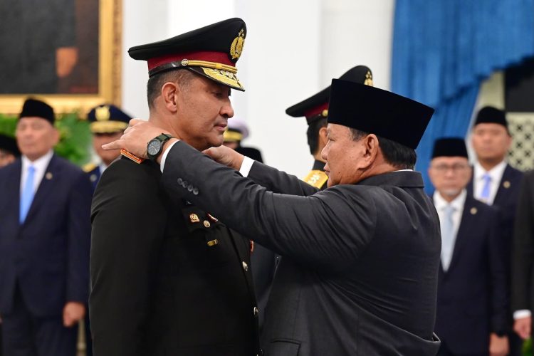 Pelantikan dilaksanakan di Istana Negara, Jakarta, pada Kamis, 1 Oktober 2026.