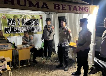 Patroli dipimpin Padal Regu 2 Tim 2 Ipda Irawan Rezky Iswara bersama personel. Tim bergerak dari Pospol Lantas Bundaran Besar menuju sejumlah titik pemantauan di kawasan Jalan Tjilik Riwut.
