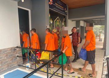Kegiatan tersebut dilakukan sesuai administrasi dan surat pengantar penitipan tahanan.