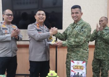 Kedatangan Kapolresta bersama PJU diterima langsung Dandim 1016/Palangka Raya Kolonel Inf. Kurniawan Agung Sancoyo, S.E., M.Han., yang diwakili oleh Kasdim Kol. Arm Khazanatul Israr, S.Pd., M.M