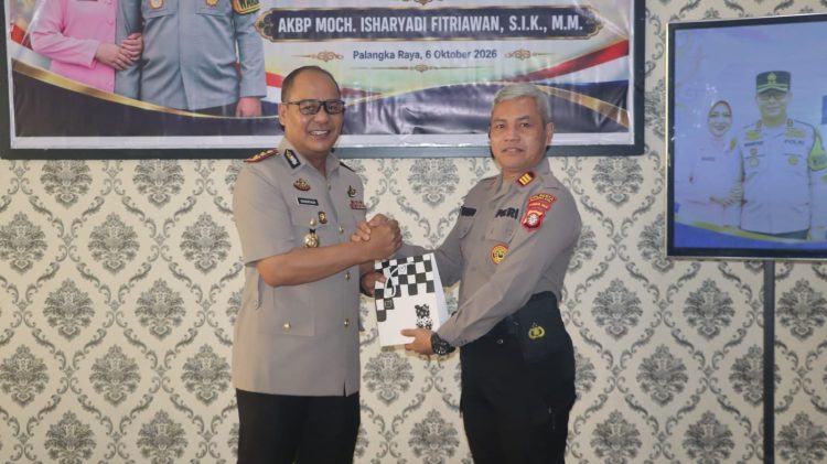 acara ramah tamah yang berlangsung di ruang lobi Mapolresta Palangka Raya.