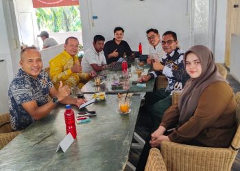 Kasat Reskrim Polres Nagan Raya, AKP Muhammad Rizal, menggelar silaturahmi bersama pengurus dan anggota Aliansi Wartawan Nagan Raya (AWAN) berlangsung di MJD Kupi, Desa Cot Kuta, Kecamatan Suka Makmue, Kabupaten Nagan Raya, pada Jumat (9/10/2026).