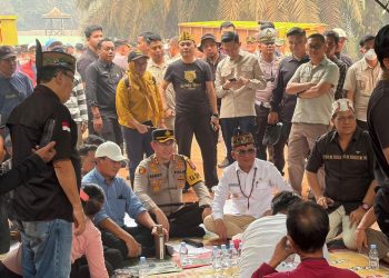 Kapolres Seruyan AKBP Beddy Suwendi, S.H., S.I.K., menghadiri musyawarah bersama Gubernur Kalimantan Tengah, Bupati Seruyan, unsur Forkopimda, dan masyarakat yang menyampaikan aspirasi terkait hak plasma.