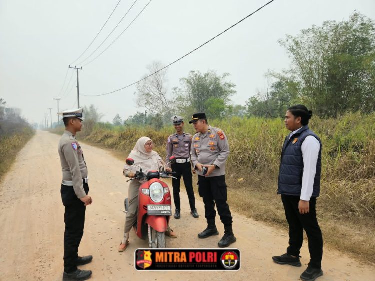 Personel Polres Ogan Ilir Regu B Zona Pemulutan melaksanakan patroli di wilayah hukumnya pada Senin (12/10/2026) sekitar pukul 10.30 WIB.