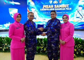 Kegiatan serah terima jabatan Kepala Korpolairud Baharkam Polri dari pejabat lama IRJEN POL R. FIRDAUS KURNIAWAN, S.I.K., M.H. kepada pejabat baru IRJEN POL Dr. ANWAR, S.I.K., M.Si