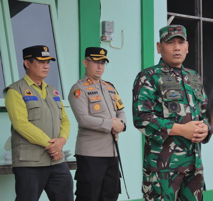 Kapolres Seruyan AKBP Beddy Suwendi, S.H., S.I.K., menghadiri kunjungan Komandan Korem 102/Panju Panjung Brigjen TNI Wimoko, S.E., M.Si., di Mako Koramil 1015-09/Seruyan Hilir, Kamis (15/10/2026) pukul 08.15 WIB