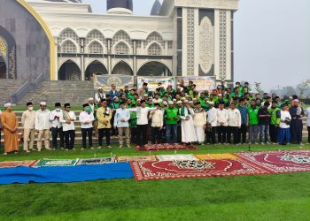 Kegiatan diikuti sekitar 200 peserta, termasuk Wali Kota dan Wakil Wali Kota Palangka Raya, sejumlah kepala perangkat daerah, tokoh agama, komunitas ojek online, serta masyarakat sekitar.