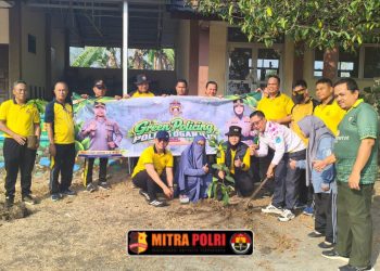 Polres Ogan Ilir melaksanakan kegiatan Green Policing yang dirangkaikan dengan jalan santai pada Jumat (23/10/2026