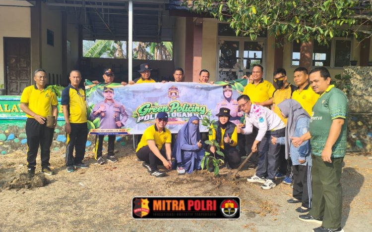 Polres Ogan Ilir melaksanakan kegiatan Green Policing yang dirangkaikan dengan jalan santai pada Jumat (23/10/2026