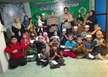 Polsek Sabangau melaksanakan silaturahmi bersama anak-anak Panti Asuhan Ayah Bunda di Jalan Mahir Mahar,