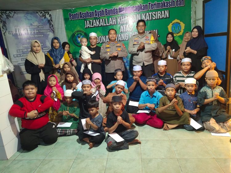 Polsek Sabangau melaksanakan silaturahmi bersama anak-anak Panti Asuhan Ayah Bunda di Jalan Mahir Mahar,