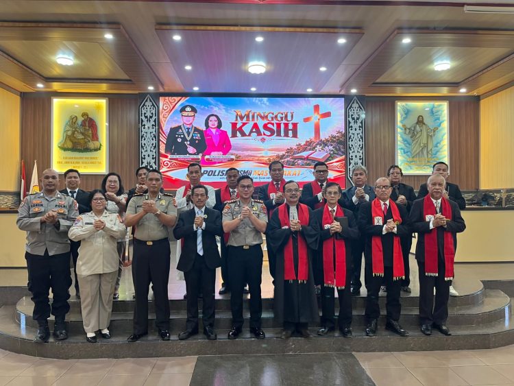 Ditbinmas Polda Kalimantan Tengah melaksanakan kegiatan Minggu Kasih di Gereja GKE Eka Sinta, Jalan G. Obos III A, Kelurahan Menteng, Kecamatan Jekan Raya, Kota Palangka Raya, Minggu (25/10/2026).