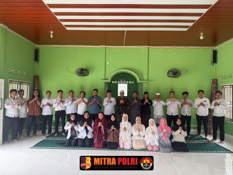 Polres Ogan Ilir melalui Satuan Intelijen dan Keamanan (Sat Intelkam) menggelar doa bersama sekaligus memberikan santunan kepada Pondok Pesantren Tahfidzul Qur’an Fathul Quro di Desa Indralaya Mulya, Kecamatan Indralaya, Kabupaten Ogan Ilir, Senin (26/10/2026).