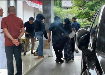 Dugaan perselingkuhan ketua DPRK Nagan Raya, RR dengan seorang wanita Inisial NA, warga Banda Aceh
