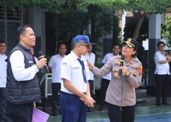 kegiatan Polisi Peduli Pendidikan di SMP Budi Mulia Pangururan, Kabupaten Samosir, Senin (26/10/2026).