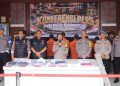 Pengungkapan kasus tersebut disampaikan dalam konferensi pers yang dipimpin langsung Kapolres Samosir AKBP Rina Sry Nirwana Tarigan, S.I.K., M.H., di Markas Komando (Mako) Polres Samosir, Kamis (29/10/2026) pukul 10.30 WIB.