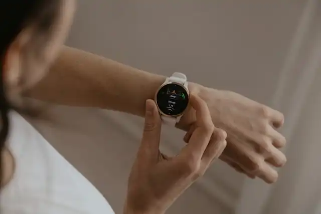 Wearable Tech 2025: Teknologi yang Mengubah Kesehatan & Produktivitas