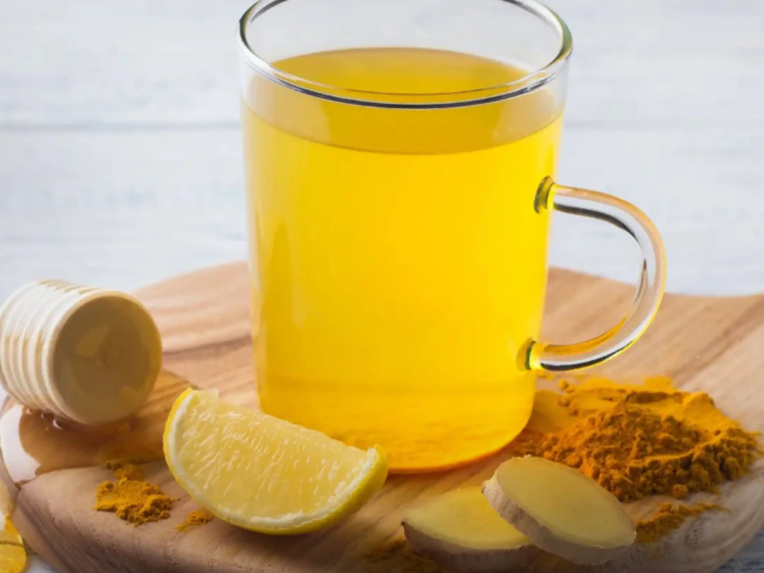 Air Kunyit Campur Lemon: Senjata Rahasia Bikin Kanker Ogah Nyerang? Ini 4 Khasiat yang Bikin Kamu Melongo!