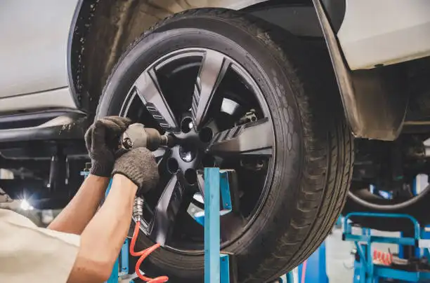 Mobil Kesayangan Anti Mogok: Tips Perawatan Simpel Ini