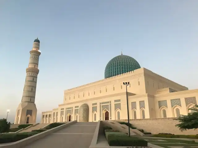 Niat Sholat Taubat 2 Rakaat yang Benar dan Cara Mengucapkannya