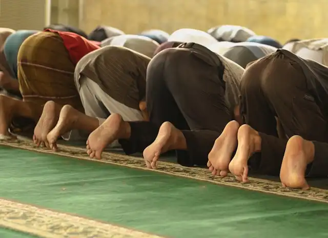 Berapa Rakaat Sholat Taubat yang Dianjurkan? Ini Penjelasannya