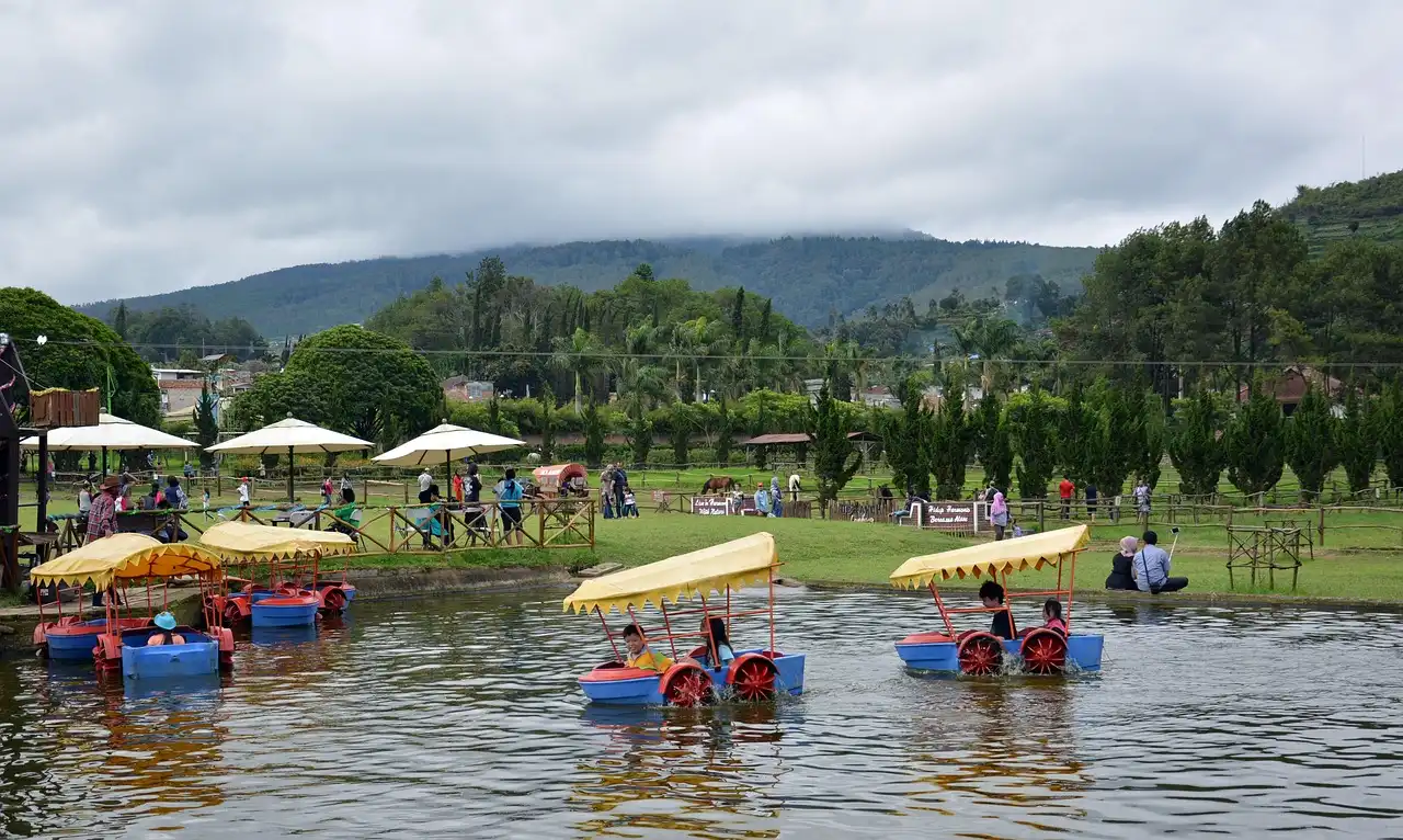 Jelajahi Bandung Barat: 5 Spot Instagramable Wajib Kunjung!