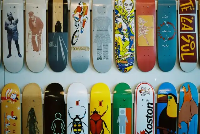 Customisasi Skateboard 2025: Tren Grafis, Shape Baru, & Personalisasi Setup