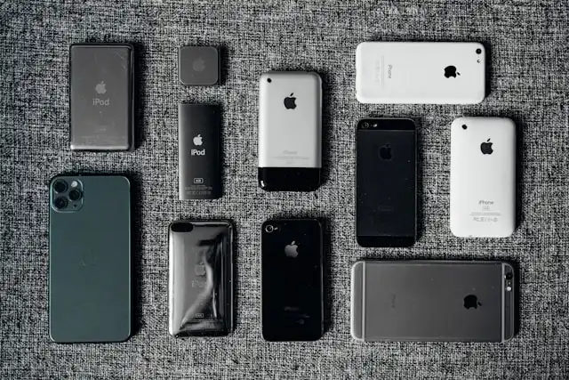 Ponsel Berevolusi: Dari SMS ke Chat AI