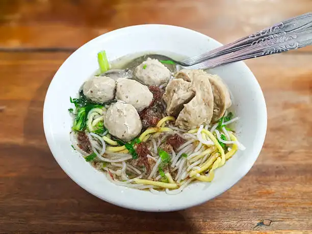 Ekspedisi Bakso di Jantung Padalarang: Menguak 5 Surga Dunia Para Pecinta Bakso!