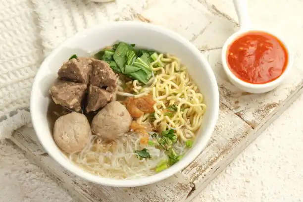 Rekomendasi Bakso Terbaik di Cimareme, Bandung Barat!