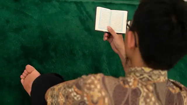 Doa Sholat Taubat Lengkap Arab, Latin, dan Artinya