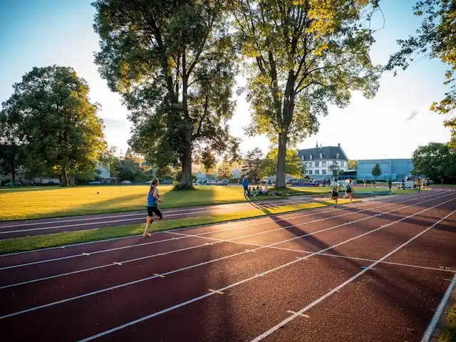 Pola Hidup Seimbang untuk Mencegah Penyakit Kronis: Langkah Kecil untuk Hidup Lebih Panjang dan Berkualitas