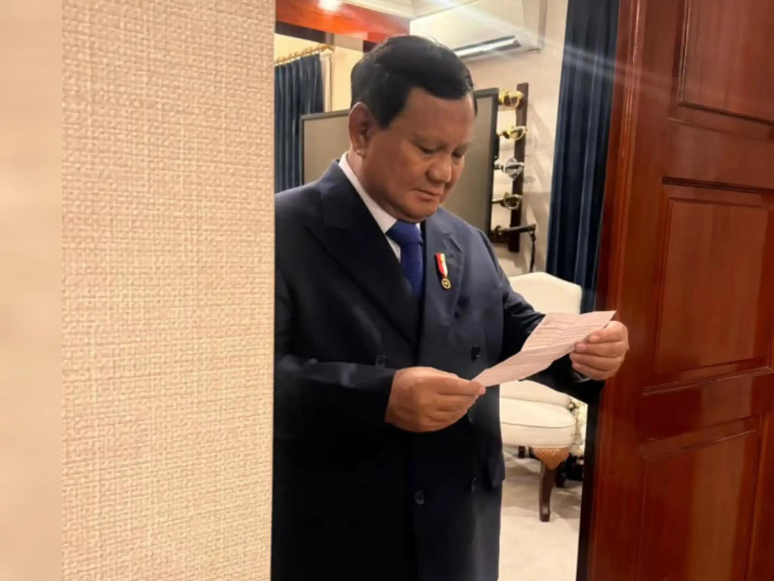 Presiden Prabowo Dapat Surat Menyentuh dari Siswa Bandung Barat, ‘Tunggu Kami, Pak!’