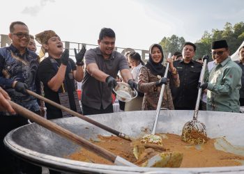 Wakil Wali Kota Pematangsiantar Herlina Menghadiri Acara Mangan Baggal Dalam Rangka Peringatan HUT ke-77 Provinsi Sumatera Utara 