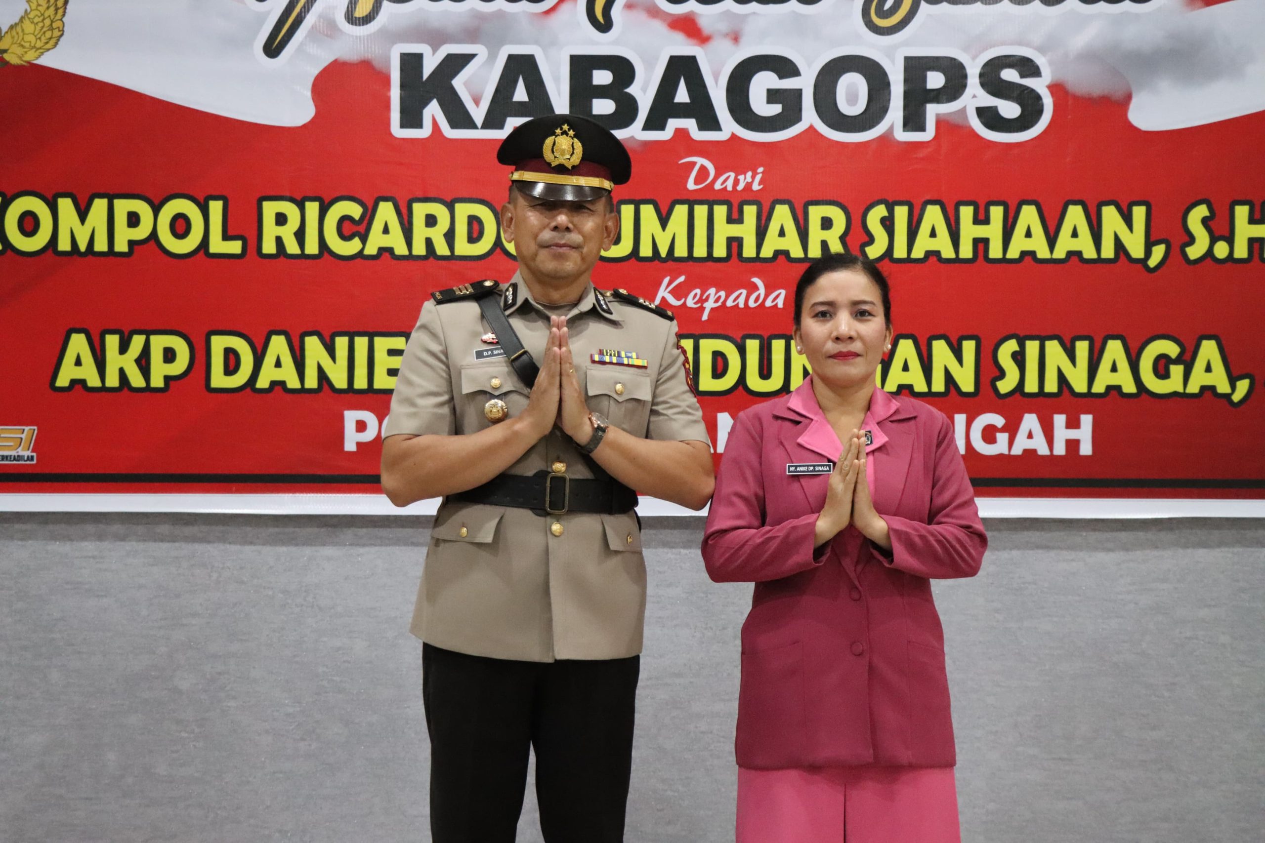 Polres Tapanuli Tengah Gelar Upacara Sertijab Kabag Ops Polres Tapanuli Tengah Gelar Upacara Sertijab Kabag Ops