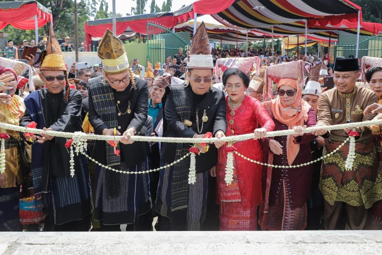 Direncanakan Sejak Tahun 2011, Wali Kota Pematangsiantar Wesly Silalahi Akhirnya Resmikan Monumen Raja Sang Naualuh Damanik