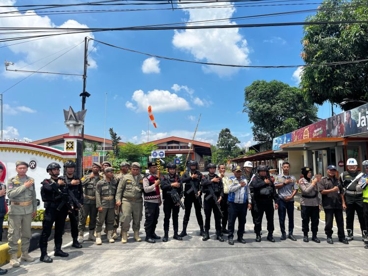 Brimob Polda Sumut, Polresta Deli Serdang-TNI Patroli Skala Besar Antisipasi Unjuk Rasa Jelang Hari Buruh