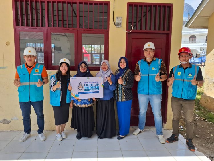 PLN UP3 Pematangsiantar Nyalakan Listrik di Sekolah TK Lewat Program LUTD, Peringati Hari Pendidikan Nasional