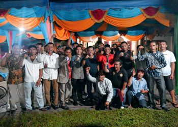 Masyarakat Lobu Tua Adakan Acara Mamoholi dan Upa-upa Bupati Tapanuli Tengah