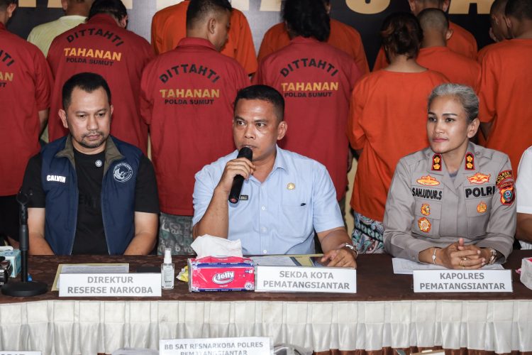 Wali Kota Pematangsiantar Wesly Silalahi Diwakili Sekda Hadiri Konferensi Pers Peredaran Narkoba dan Miras Ilegal