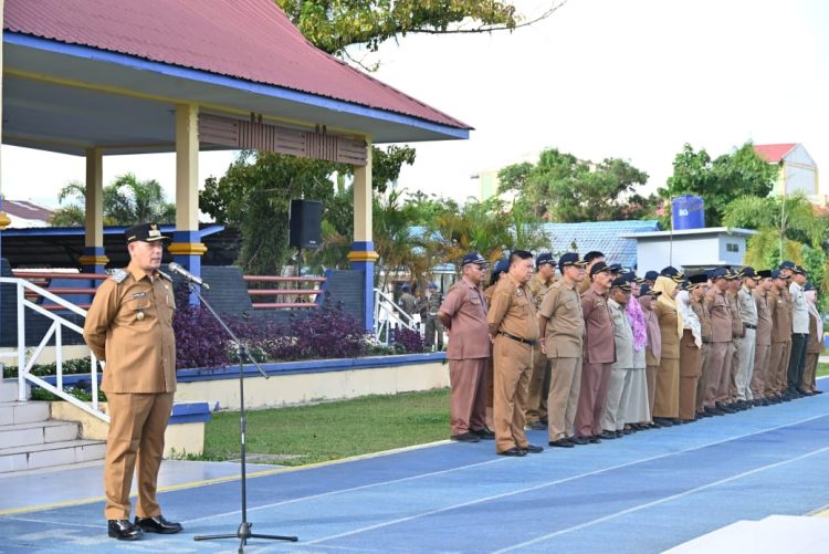 Wakil Bupati Tapteng: Tingkatkan Disiplin dan Fokus Melayani Masyarakat Wakil Bupati Tapteng: Tingkatkan Disiplin dan Fokus Melayani Masyarakat