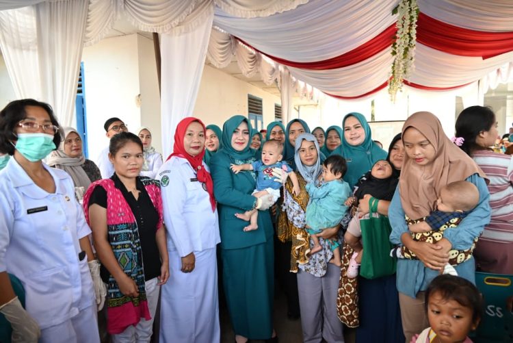 Wakil Ketua TP PKK Kabupaten Ikuti Launching Pekan Imunisasi Dunia