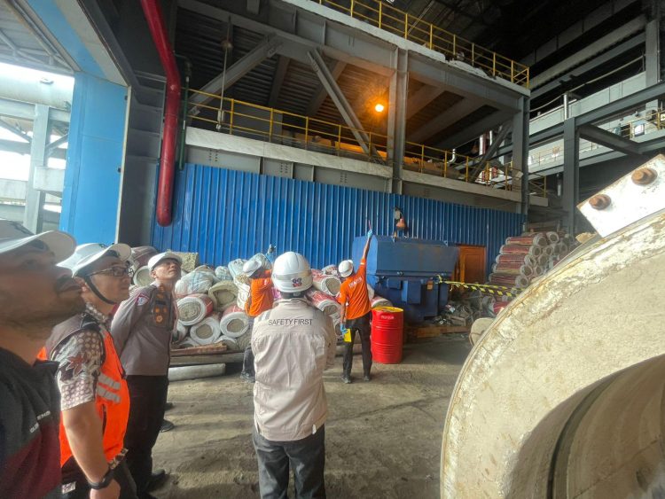 Kepolisian Bersama Tim Kantor Pusat PLN Indonesia Power Lakukan Investigasi Awal Tehnis Engineering Terkait Kebakaran di PLTU Labuhan Angin