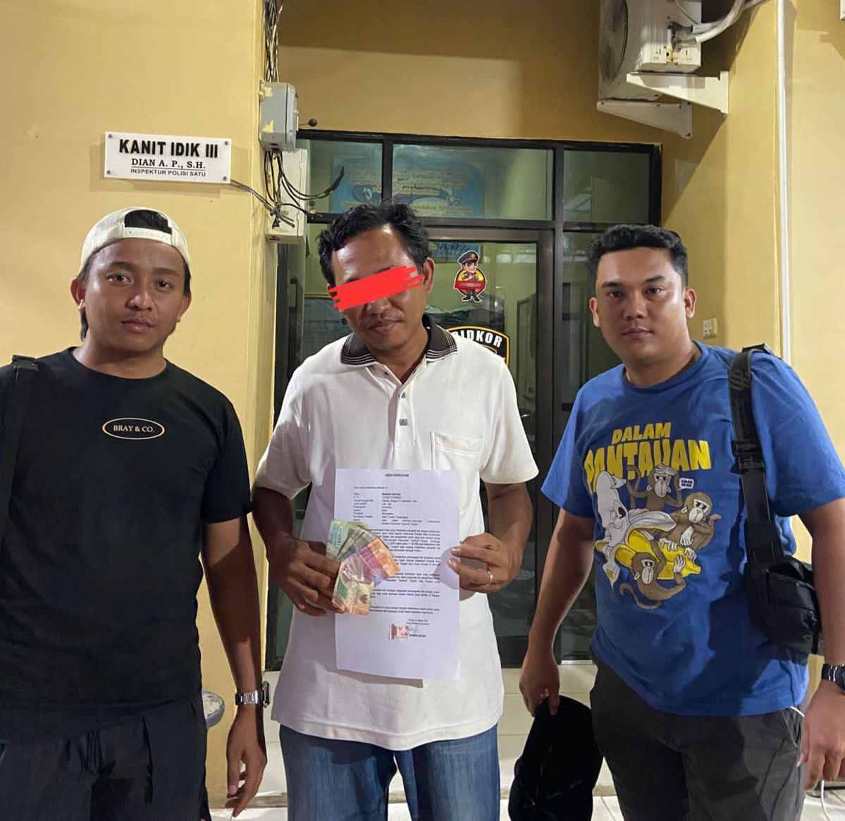 Resahkan Pengunjung, Petugas Parkir Liar Diamankan Sat Reskrim Polres Tapteng Resahkan Pengunjung, Petugas Parkir Liar Diamankan Sat Reskrim Polres Tapteng