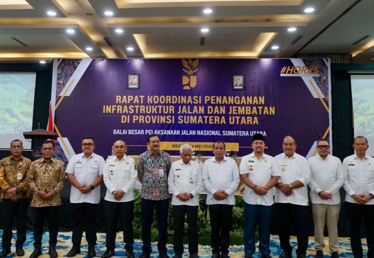 Bupati Tapteng Hadiri Rakor Penanganan Infrastruktur Jalan dan Jembatan di Provinsi Sumut dengan Balai Besar Pelaksanaan Jalan Nasional Sumut 