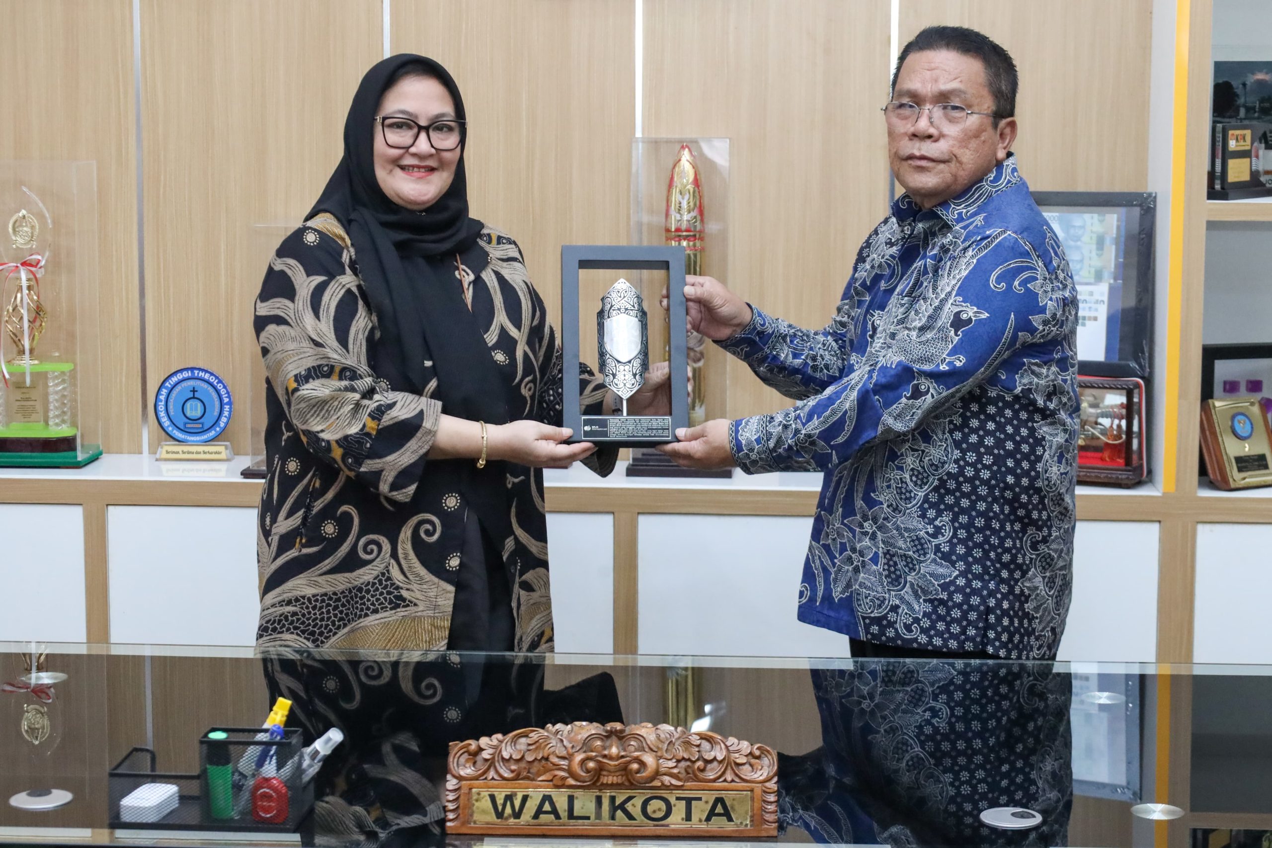 Wali Kota Pematangsiantar Wesly Silalahi dan Kepala BPJS Ketenagakerjaan Kantor Cabang Pematangsiantar Sepakati Penandatanganan MoU Wali Kota Pematangsiantar Wesly Silalahi dan Kepala BPJS Ketenagakerjaan Kantor Cabang Pematangsiantar Sepakati Penandatanganan MoU