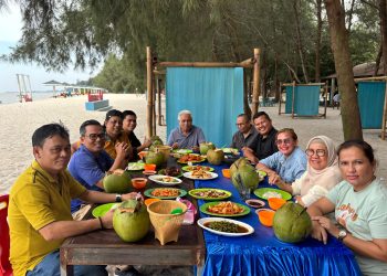 Saat Kunjungi Pantai Romantis, Ketua SMSI Sumut Minta Zuhari Evaluasi Kepengurusan Serdang Bedagai